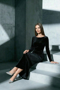 Backless Crystal Velvet Dress in Black