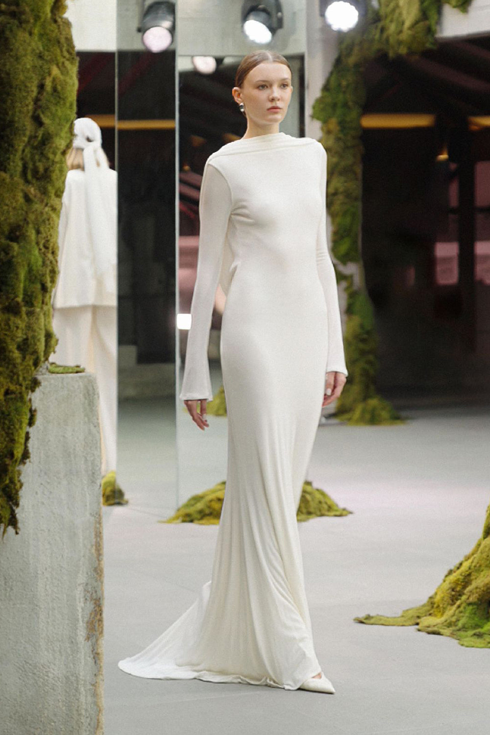 Backless Flared-cuffs Gown