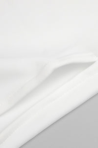 Vestido frente única com abertura lateral em flores maxi 3D em branco