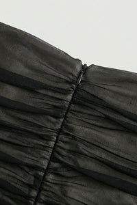 Vestido com decote halter e drapeado