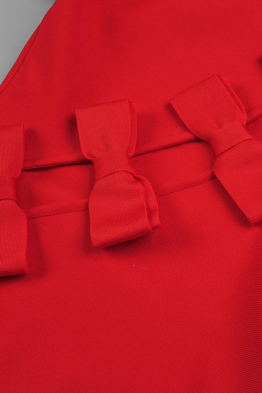 Minivestido Bandage con lazo y abertura rojo