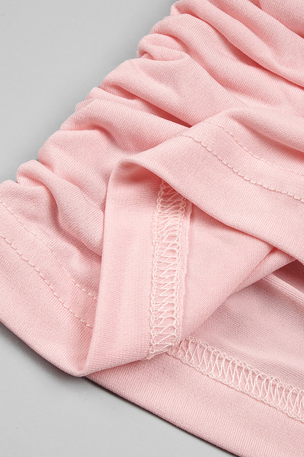 Minivestido de jersey franzido com apliques rosa em rosa