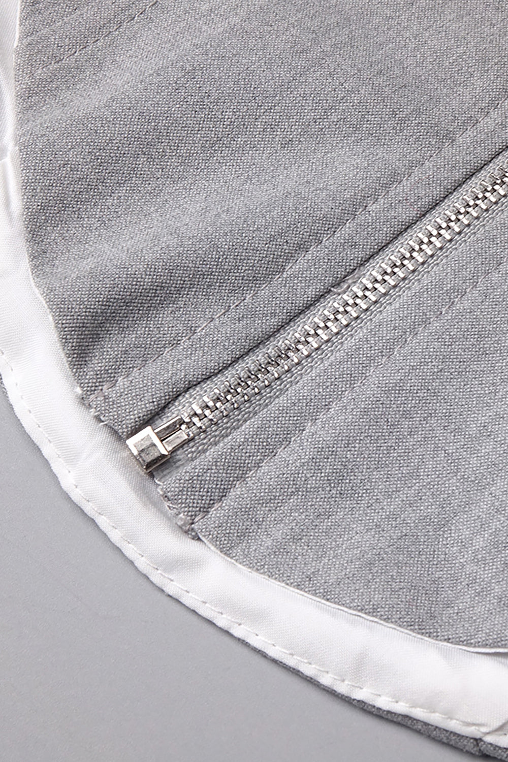 Conjunto com bustiê e saia comprida