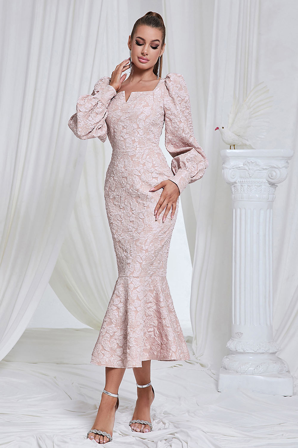mermaid midi dress Adjustable Straps Padded Sleeveless Crepe Sweetheart, Yasmine Floral Mermaid Midi Dress in White, Size S,