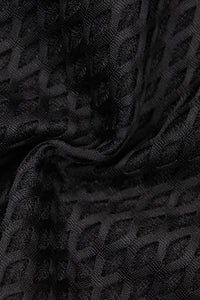 Minivestido preto com alças e decote em V em malha evasê