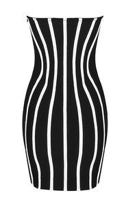Mini vestido vendaje sin tirantes con patchwork a rayas blancas en bloque