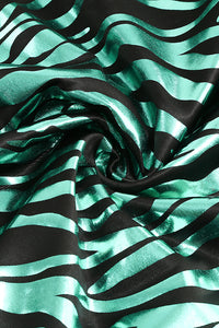 Vestido maxi verde com tiras e decote em V com estampa de zebra