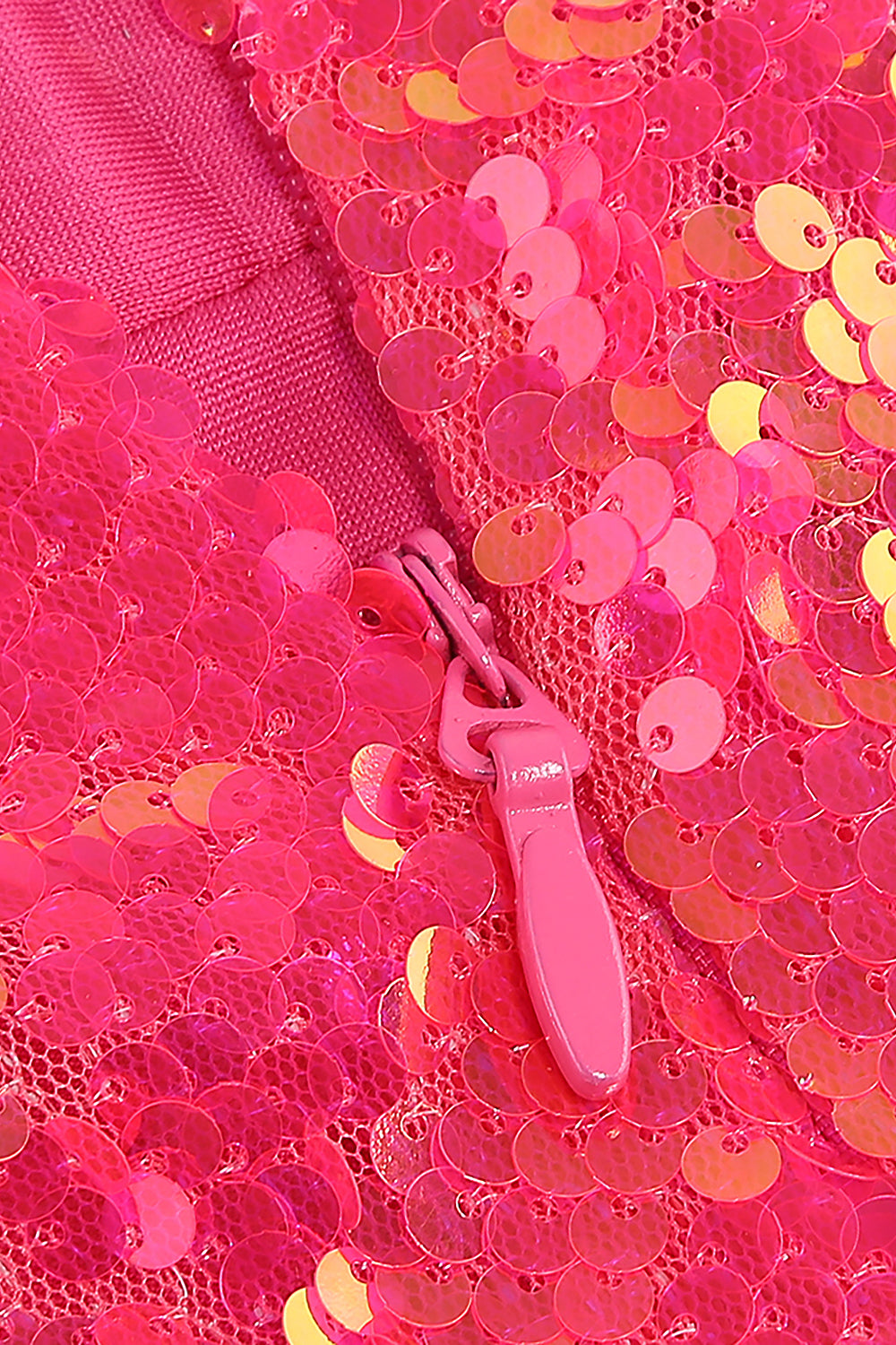 Conjunto de duas peças de blusa e saia rosa de lantejoulas