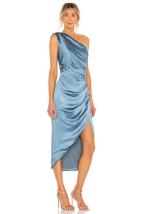 Vestido azul claro com pingente de seda assimétrico de um ombro só