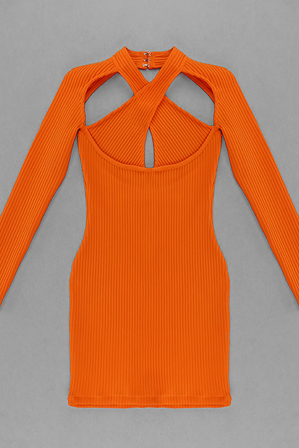Vestido laranja cruzado de manga comprida com bandagem vazada