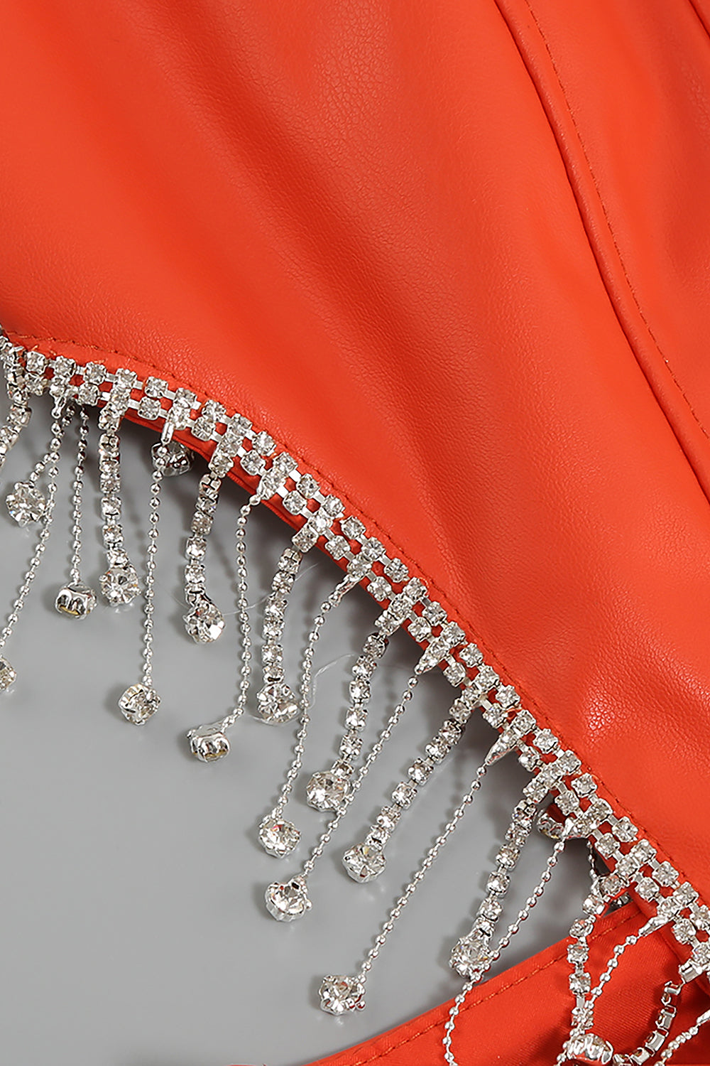 Mini vestido piezas de cuero sintético con panel de plumas sin espalda de PU naranja
