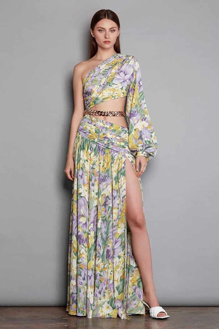 Vestido maxi com corte irregular floral inclinado de um ombro