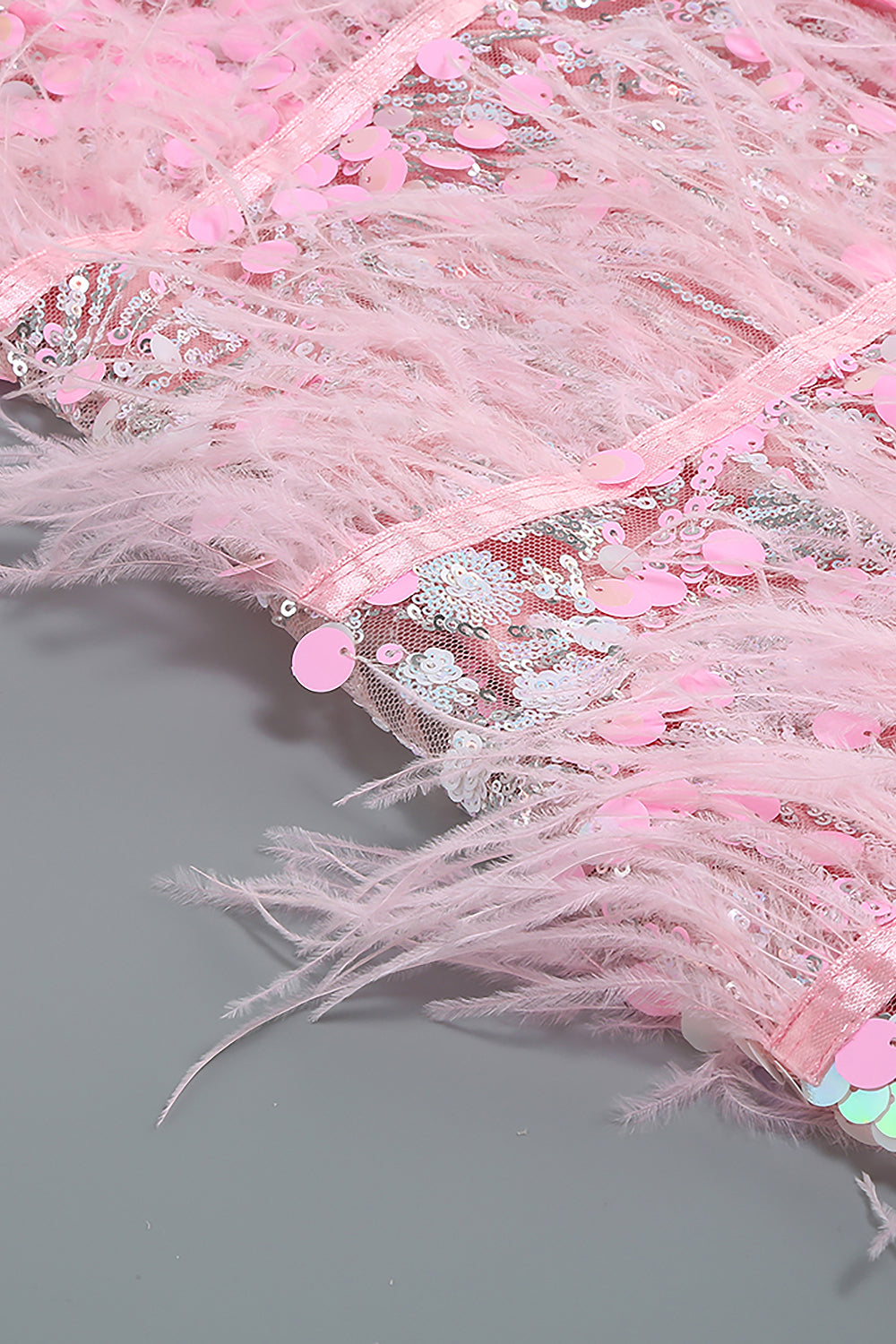 Vestido sem alças com lantejoulas brilhantes e glitter rosa