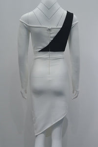 Vestido de bandagem de manga comprida com ombro de cartão branco