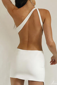 Mini vestido bandagem sem mangas de um ombro em vermelho preto branco