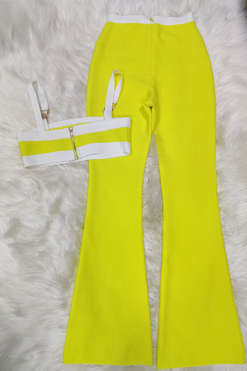 Conjunto de vendaje de dos piezas amarillo, corsé de tiras y pantalones anchos de cintura alta